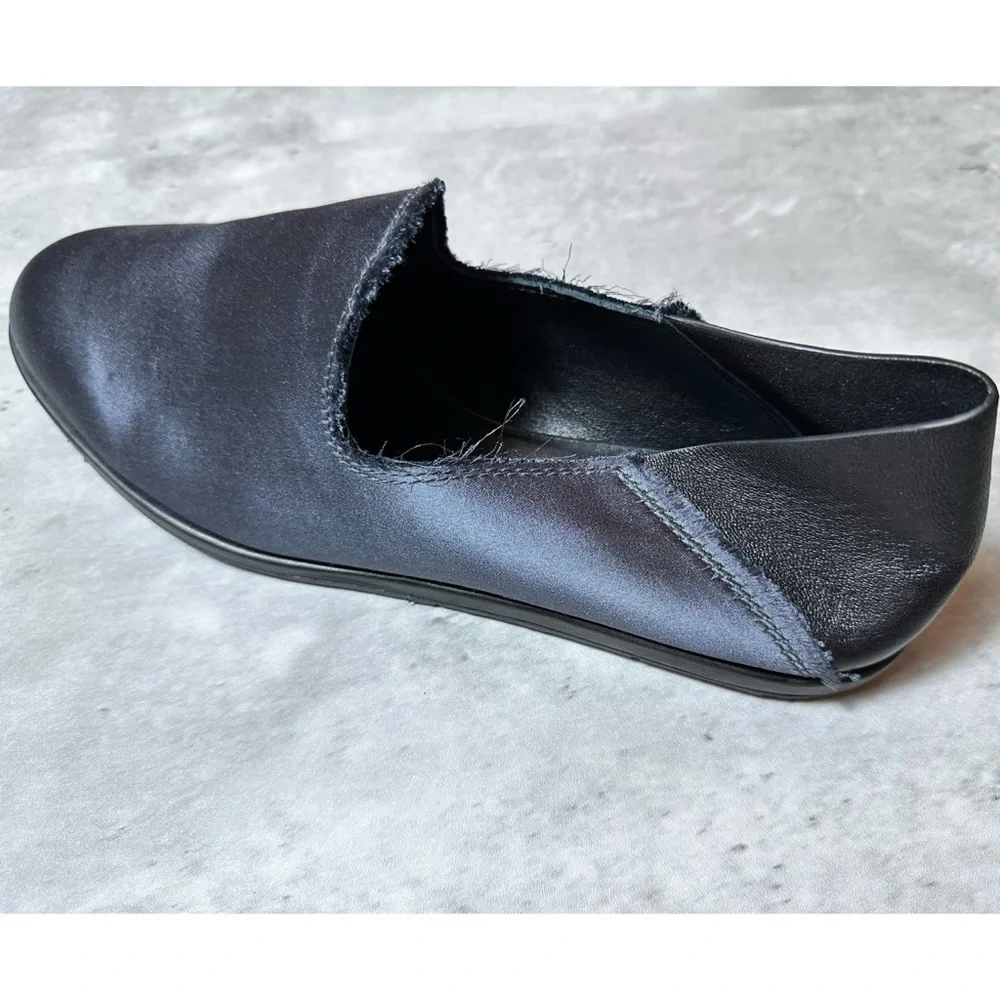 RARE Pedro Garcia Yamir satin leather slipper flat loafers gunmetal‎ blue/black